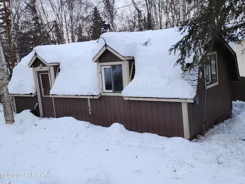 3901 Laron Ln, Anchorage, AK 99504 photo 2