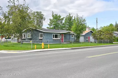 131 W Redoubt Ave, Soldotna, AK 99669