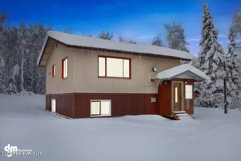 9434 S Polaris Ln, Wasilla, AK 99654