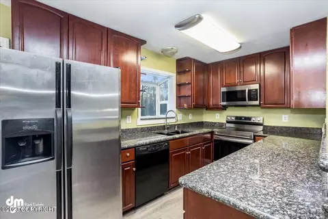 17956 Tonsina Ct, Eagle River, AK 99577 photo 4