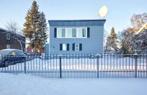 1464 Noble St, Fairbanks, AK 99701