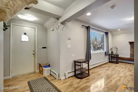 912 E 10th Ave, Anchorage, AK 99501 photo 2