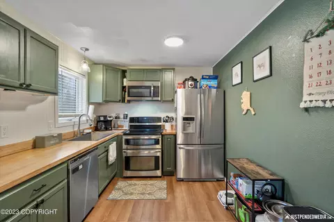 16724 Riddell Cir, Eagle River, AK 99577 photo 15