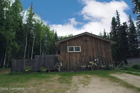143 Roxie Rd, Fairbanks, AK 99709