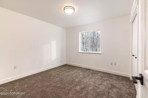 Bedroom - 1021 E Mountain Peak Loop, Palmer, AK 99645 photo 3 of 4