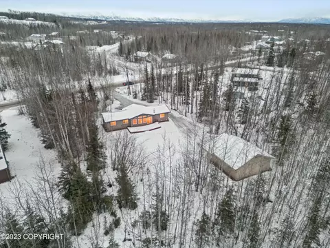 7658 W Vecera Dr, Wasilla, AK 99623