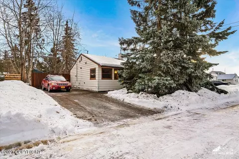 1509 Richardson Dr, Anchorage, AK 99504