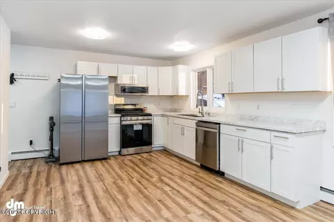2041 Ivan Dr, Anchorage, AK 99507 photo 5