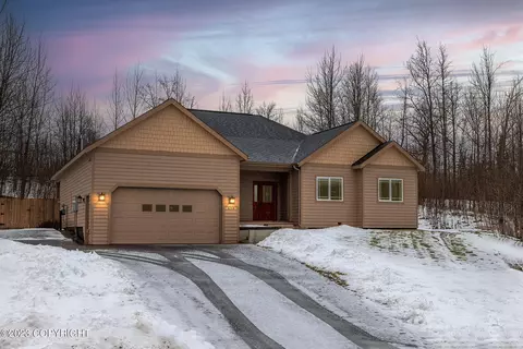 650 N Sandbar Cir, Palmer, AK 99645