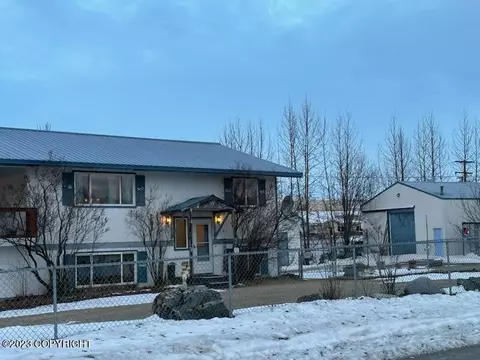 217 E Lake View Ave, Wasilla, AK 99654
