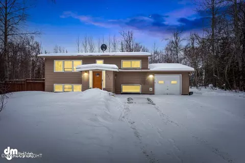 2201 E Porcupine Trl, Wasilla, AK 99654
