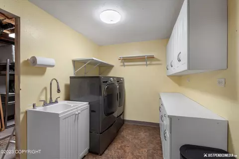 7611 Evander Dr, Anchorage, AK 99518 photo 59