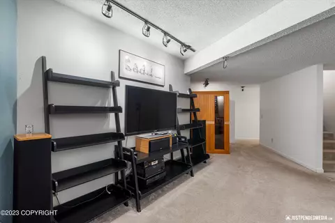 7611 Evander Dr, Anchorage, AK 99518 photo 42