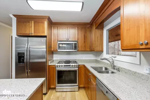 10610 High Bluff Dr, Eagle River, AK 99577 photo 13