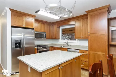 10610 High Bluff Dr, Eagle River, AK 99577 photo 12