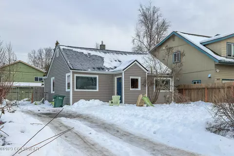 3405 Lois Dr, Anchorage, AK 99517