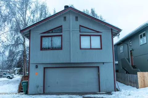 5421 New Smyrna Cir, Anchorage, AK 99508