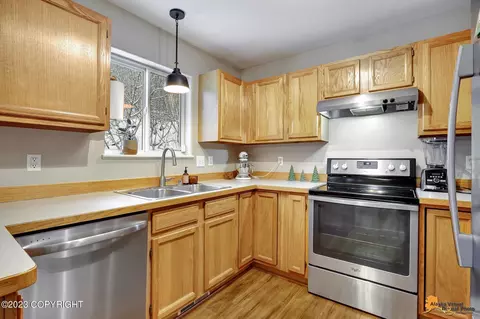 17925 Sauvignon Cir, Eagle River, AK 99577 photo 9