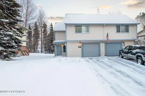 9301 Strathmore Dr, Anchorage, AK 99502