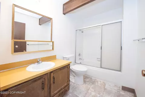 9301 Strathmore Dr, Anchorage, AK 99502 photo 12