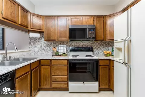 3130 E 46th Ave # 6, Anchorage, AK 99507 photo 11