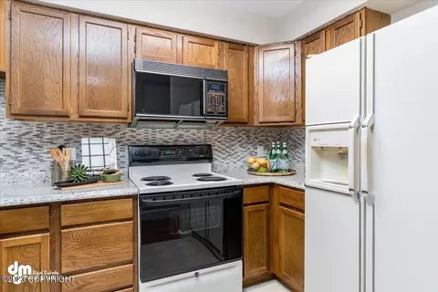 3130 E 46th Ave # 6, Anchorage, AK 99507 photo 12