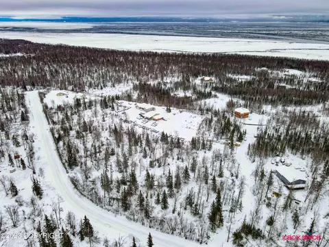 8710 W Obrien Creek Dr, Wasilla, AK 99623