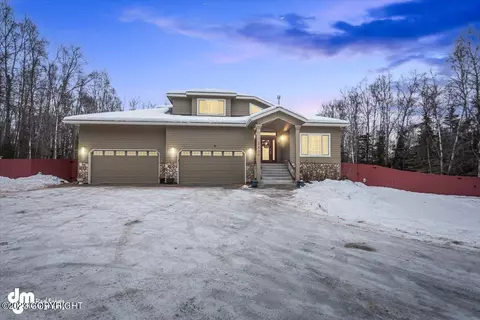 3530 De Armoun Rd, Anchorage, AK 99516