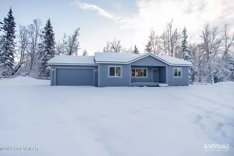 8806 W Warbler St, Wasilla, AK 99623