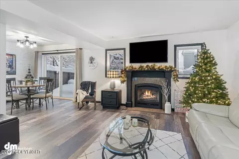 2211 Radiant Cir, Anchorage, AK 99501