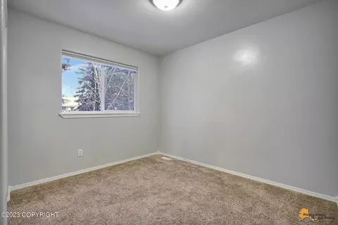 8460 Berry Patch Dr, Anchorage, AK 99502 photo 22