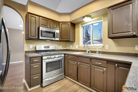 8460 Berry Patch Dr, Anchorage, AK 99502 photo 9
