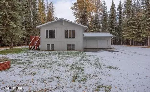 2710 Rainbow Trout Ct, North Pole, AK 99705