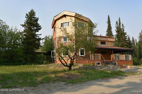 788 Goldstream Rd, Fairbanks, AK 99709