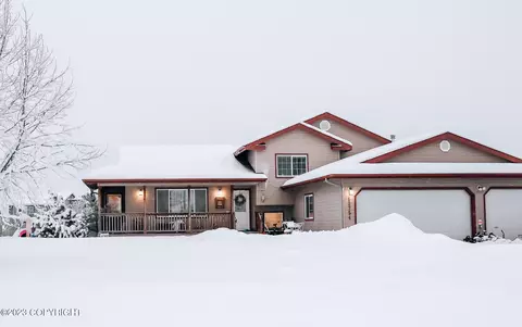 13754 E Hay Wagon Way, Palmer, AK 99645