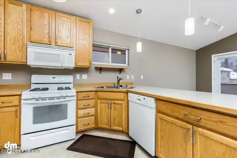 357 Breeze Ct, Anchorage, AK 99515 photo 15