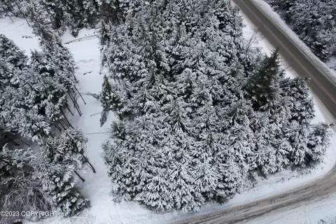 000 Sproat Rd, Girdwood, AK 99587