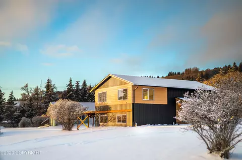 Exterior - 128 E Danview Ave, Homer, AK 99603 photo 2 of 9