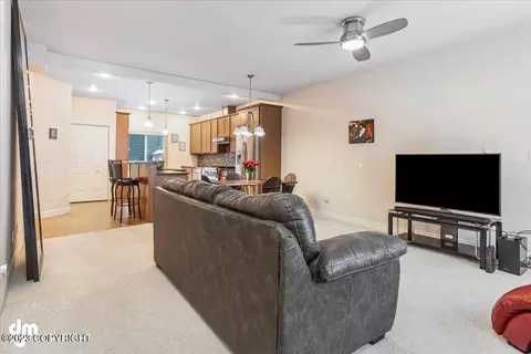 1114 E St # 3, Anchorage, AK 99501 photo 3