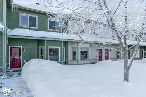 1114 E St # 3, Anchorage, AK 99501 photo 2