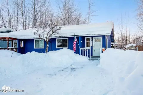 3120 Travis Ln, Anchorage, AK 99507