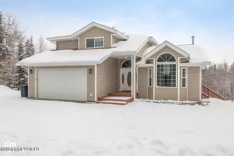 8530 E Highlands Cir, Palmer, AK 99645