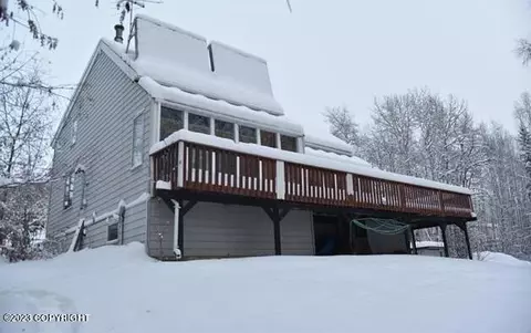295 Woodland Ave, Fairbanks, AK 99712