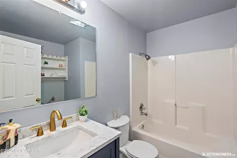 611 W 88th Ave, Anchorage, AK 99515