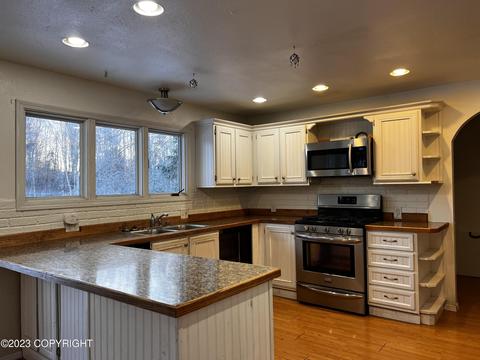 2760 Ruby Dr, Anchorage, AK 99502 photo 9