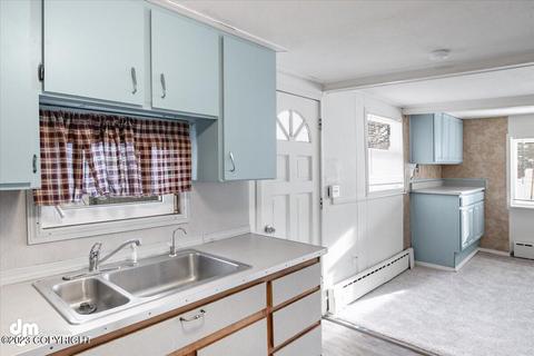 6721 E 10th Ave, Anchorage, AK 99504 photo 7
