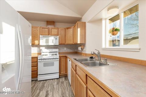 2323 E 68th Ave, Anchorage, AK 99507 photo 7