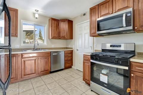 327 E 15th Ave, Anchorage, AK 99501 photo 5