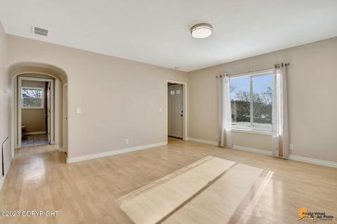 327 E 15th Ave, Anchorage, AK 99501 photo 4