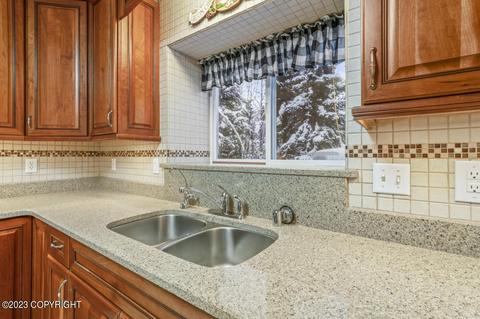 19049 Mountain Point Cir, Eagle River, AK 99577 photo 8
